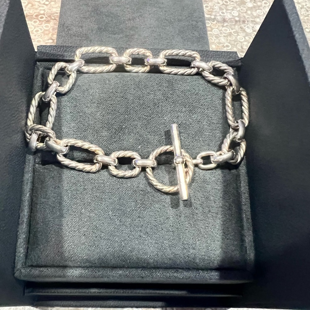 David Yurman cushion link bracelet with blue Sapphires